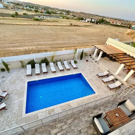 Amazing Luxury Larnaca 4*