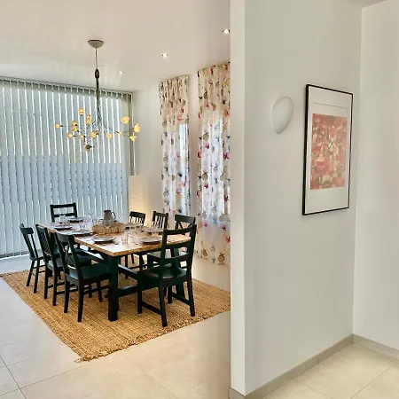 Amazing Luxury Larnaca Aradhippou