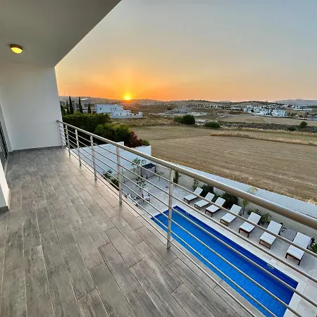 Amazing Luxury Larnaca 4* Aradhippou