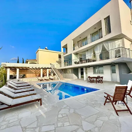 Amazing Luxury Larnaca Ξενοδοχείο Aradhippou
